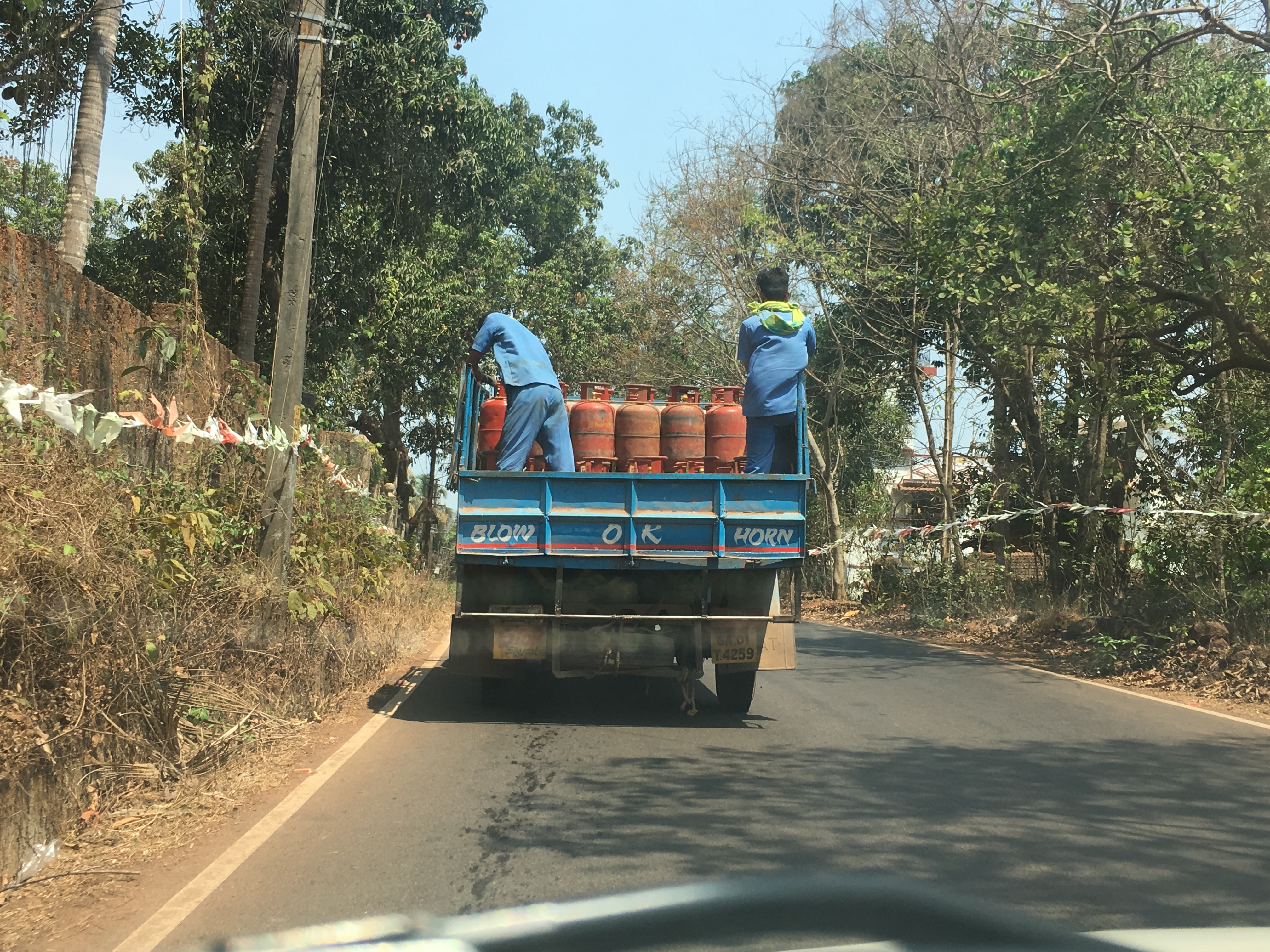 E8997E90-42C4-45CF-867F-75747C3B2041