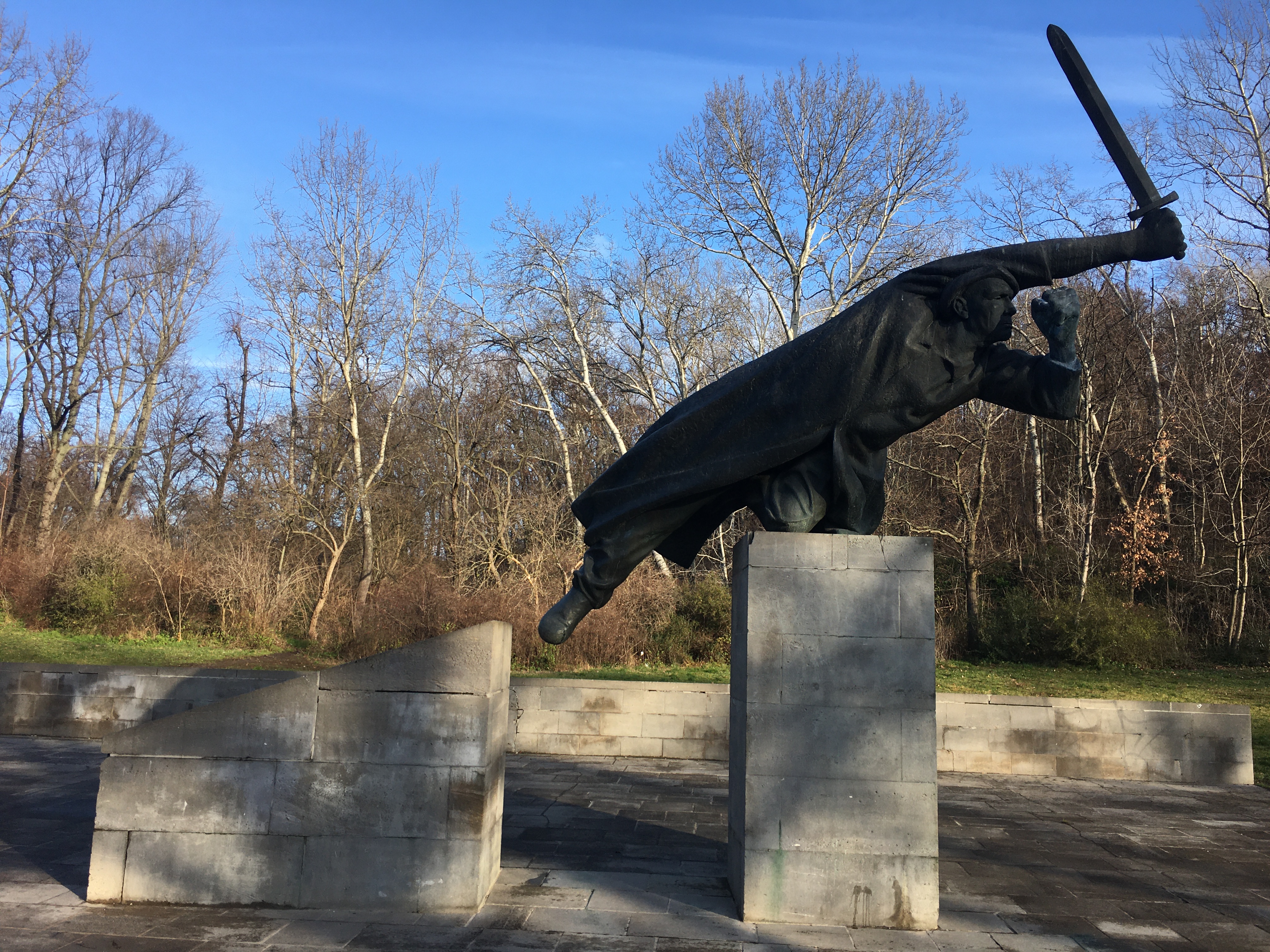 365E7CF6-DFC1-4A85-BAC4-2271F0D93ECB