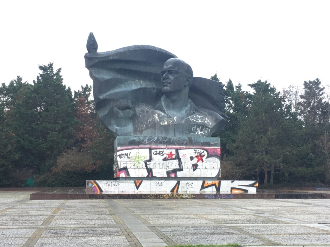 84745193-0371-45F3-8E4E-53A559318707