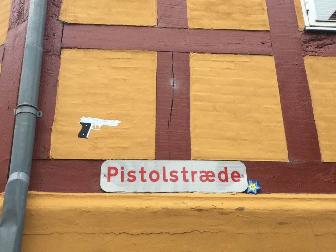 B5E77249-4175-4E53-BDE4-334841A10386