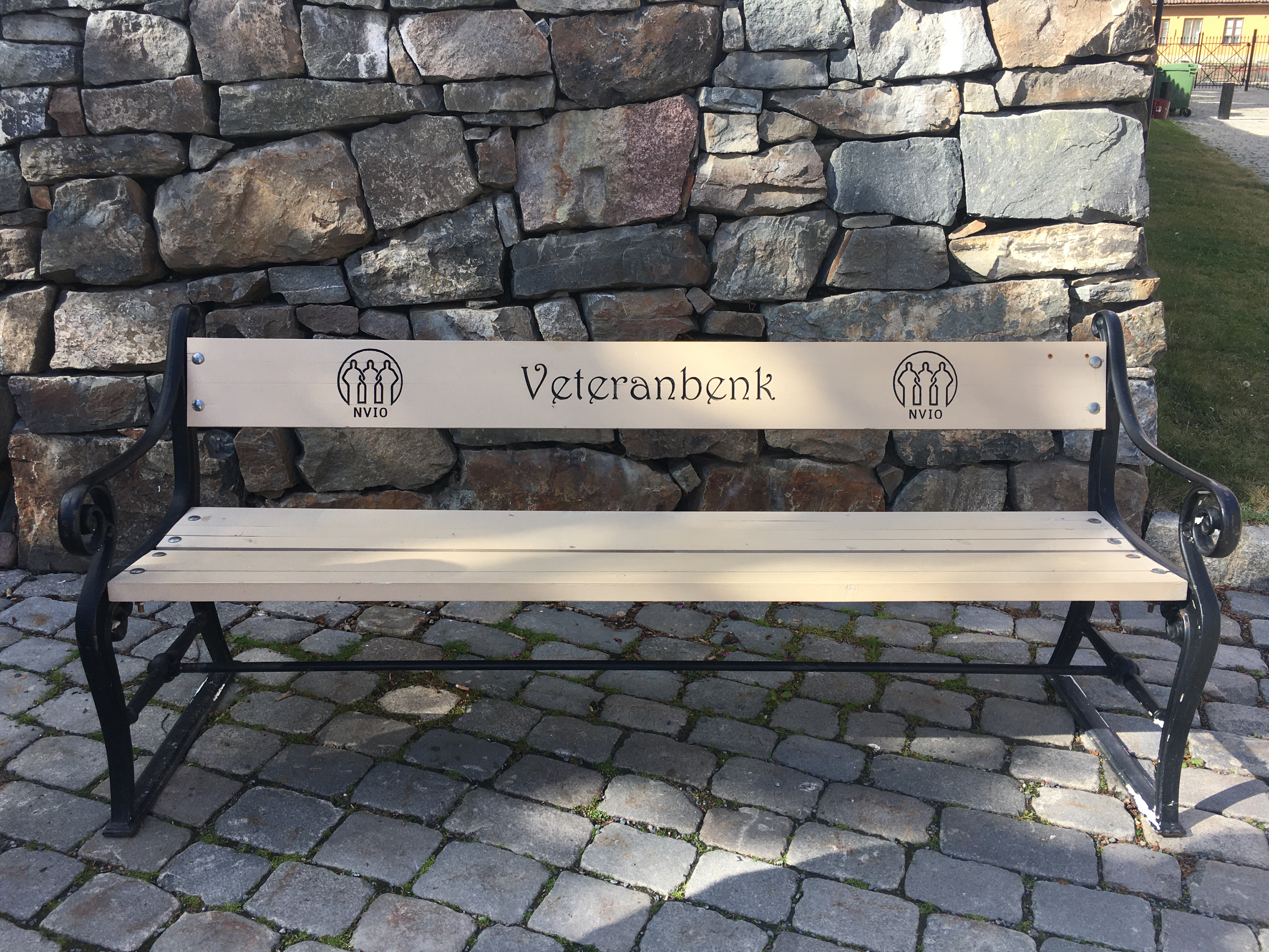 07A7C9B8-4E86-46D5-9352-EA962863B26B