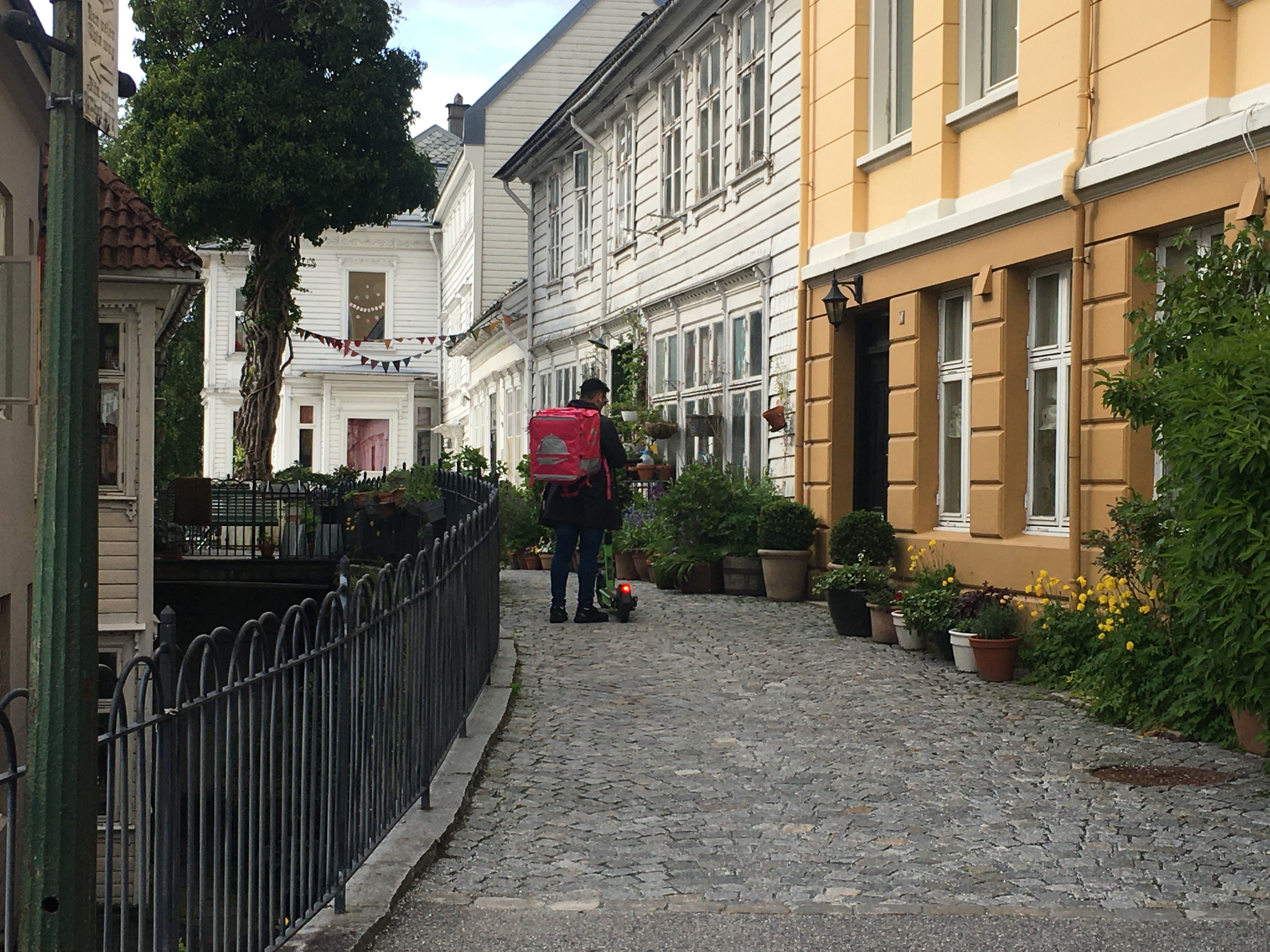 87529763-F151-4F22-AC80-A7F8D0DE6096