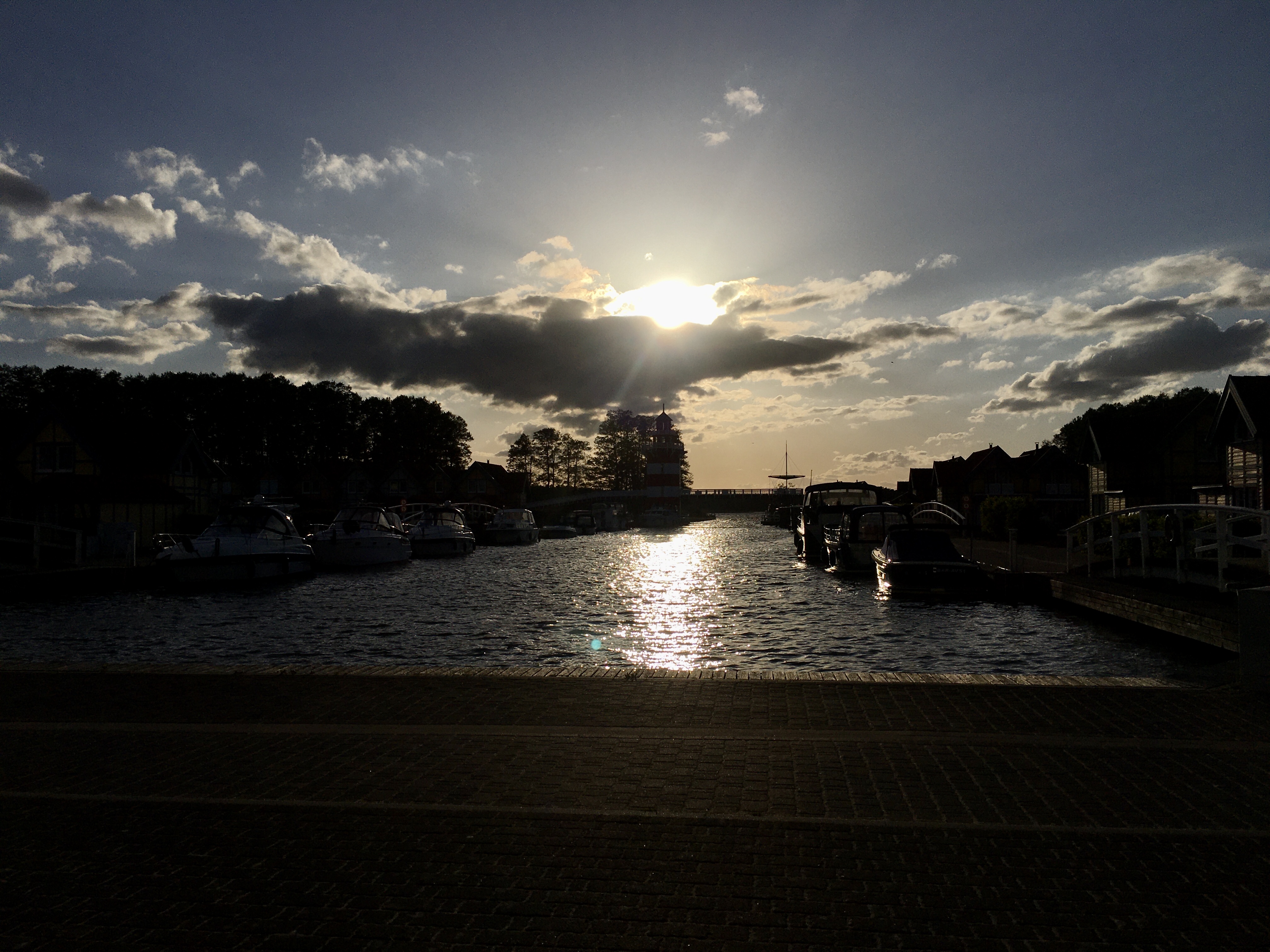 D2DCB942-1284-477A-BF72-7F24210771BC