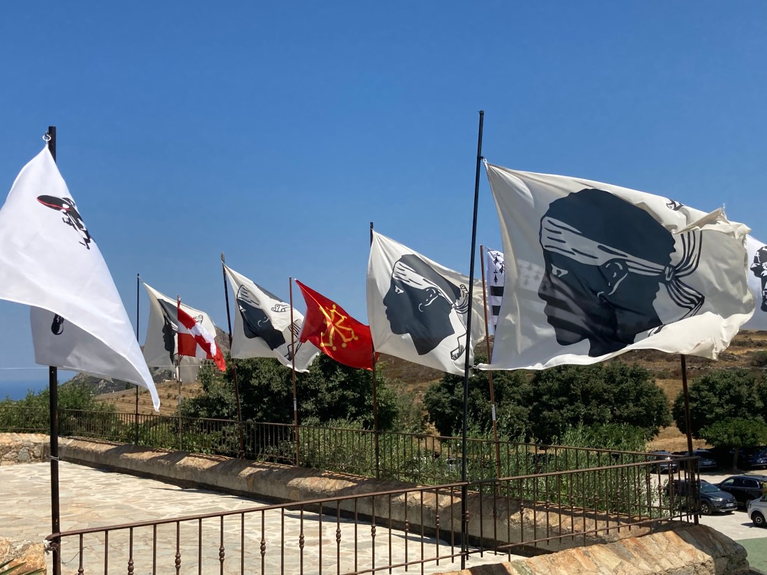 300FDF18-E930-4ECF-A993-951AAEE62CA5