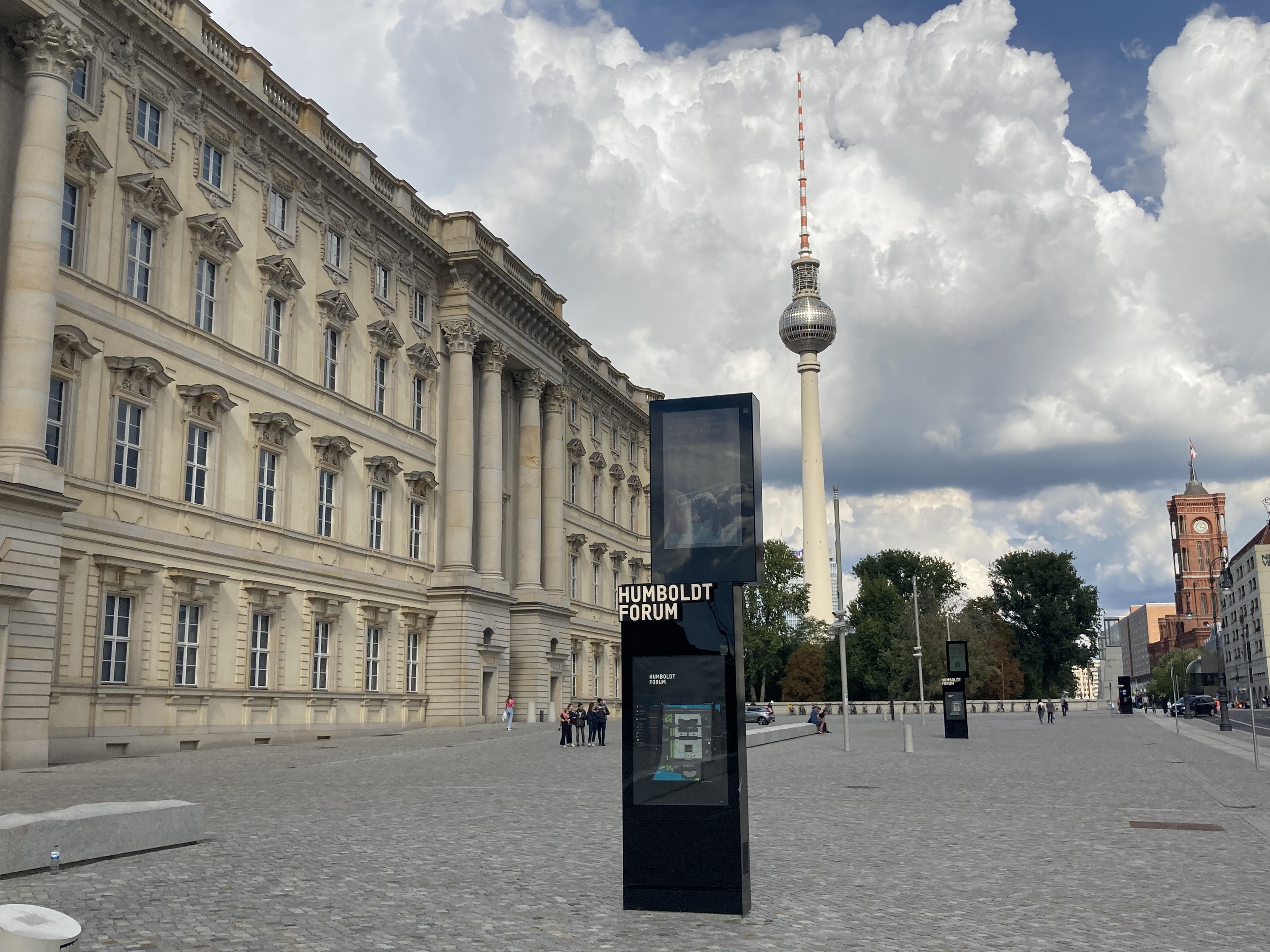 8C964B94-1882-43D4-AA29-542E1F6FDC98