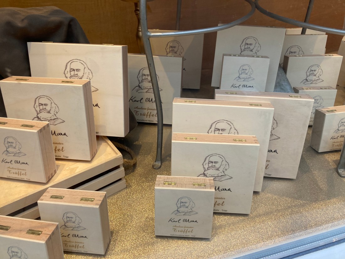 0889ADF0-6A25-498D-BB07-B39E4918887A