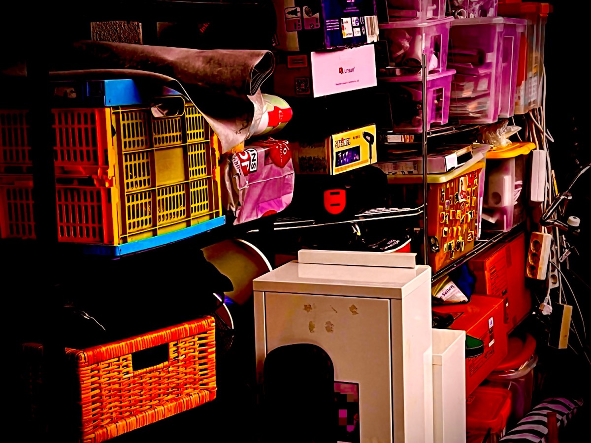 111) Keller auf dem&nbsp;Balkon